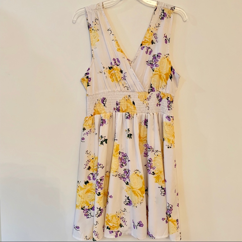 Derek Heart White & Yellow Floral Dress Large